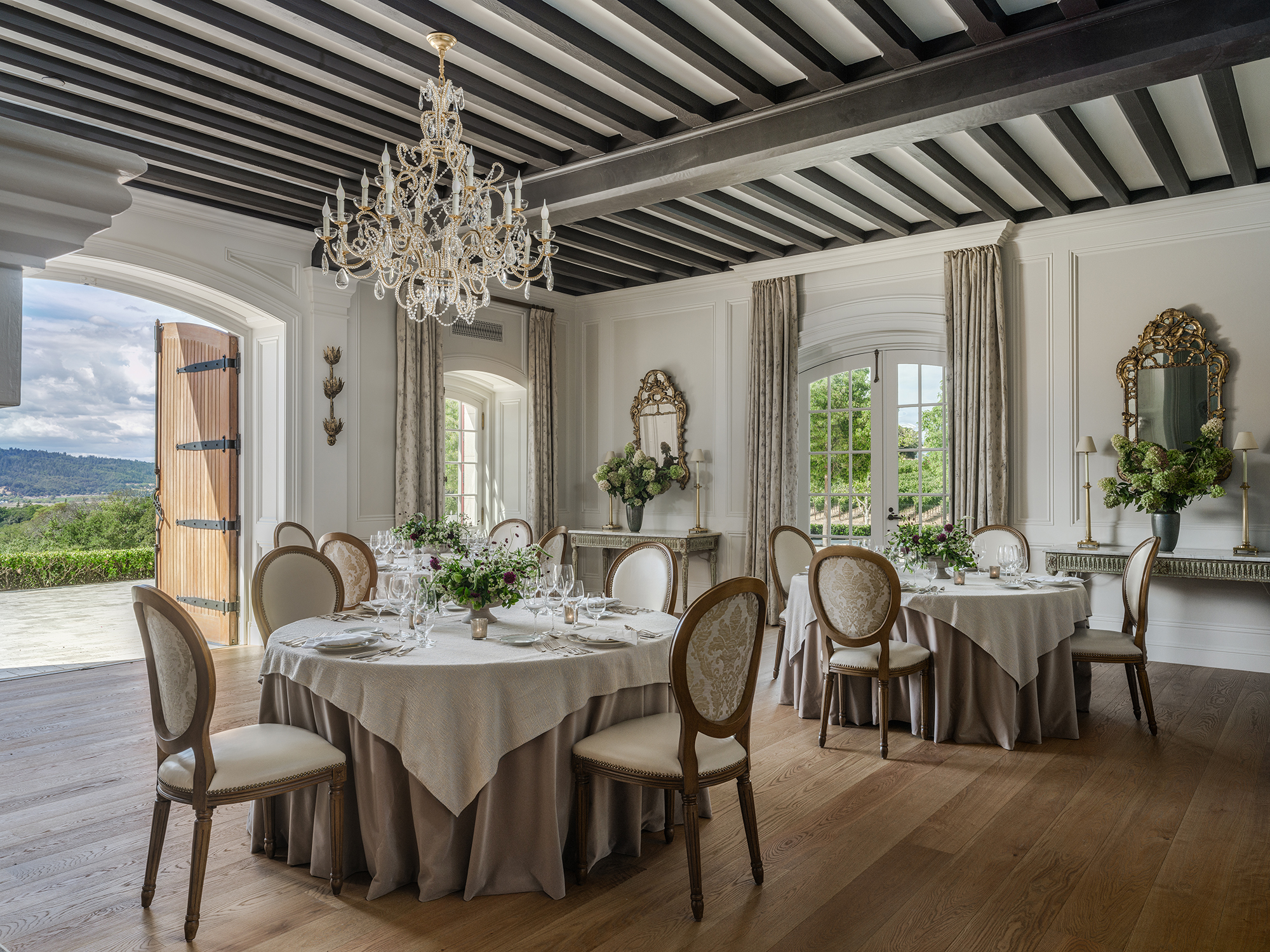 The Architecture of Calm: Why Wide Plank Floors Create More Livable Luxury Spaces 