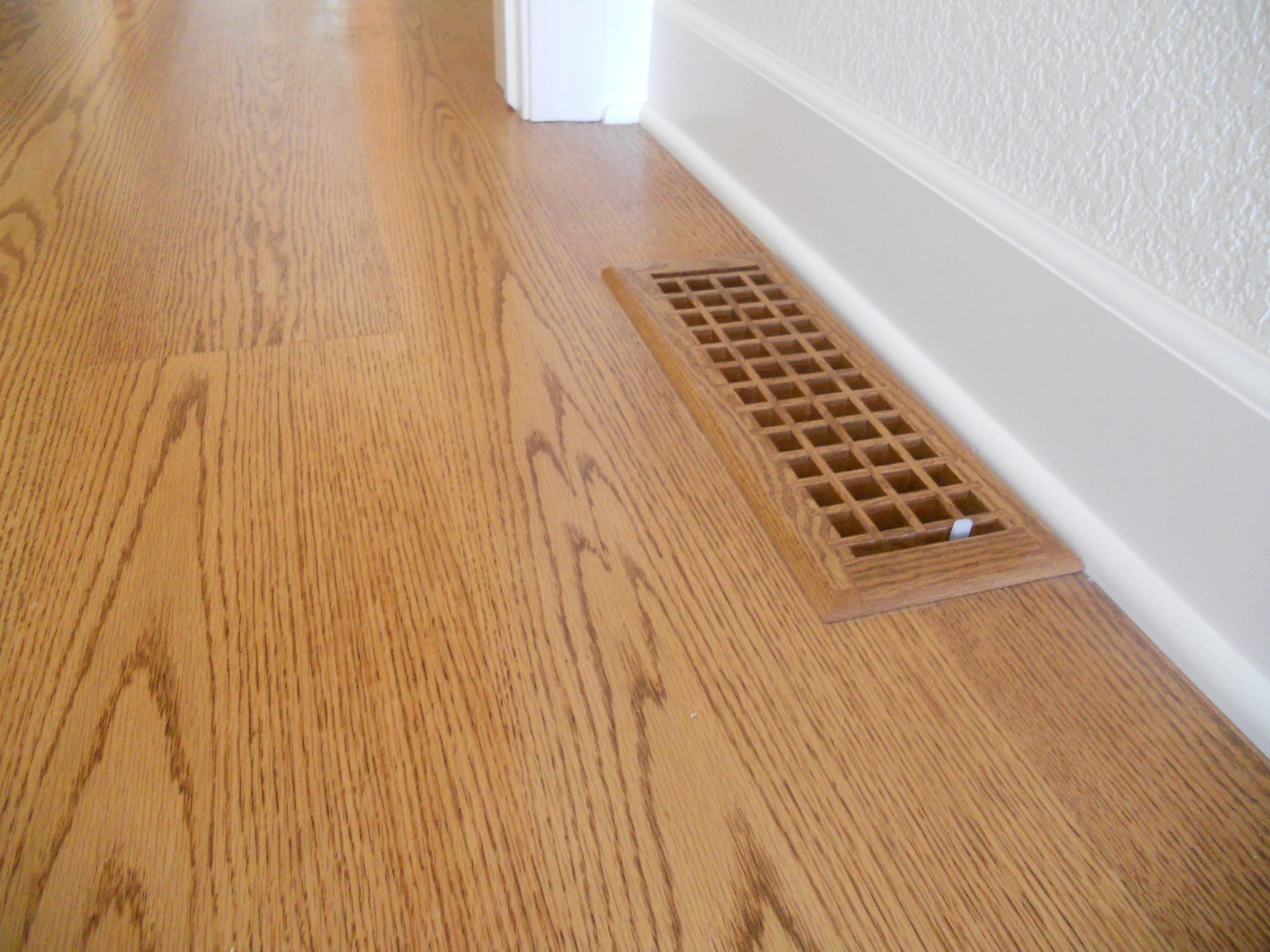 Red oak Flooring & Solid Wood Flooring from Carlisle Wide Plank Floors