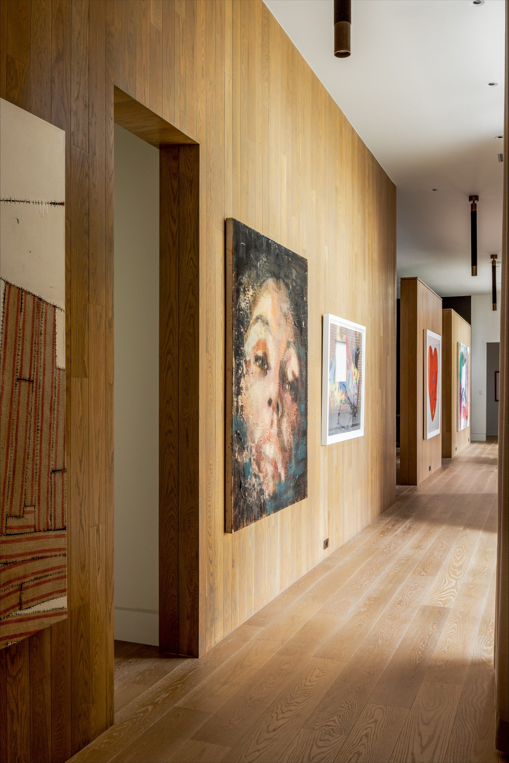 Creating Cohesive Luxury Interiors: Matching Flooring with Materials